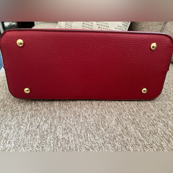 Gorgeous red leather MIA Collection handbag with adjustable crossbody strap. - Picture 5 of 7